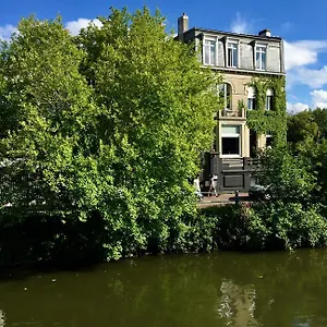 Les Toquees Guest house